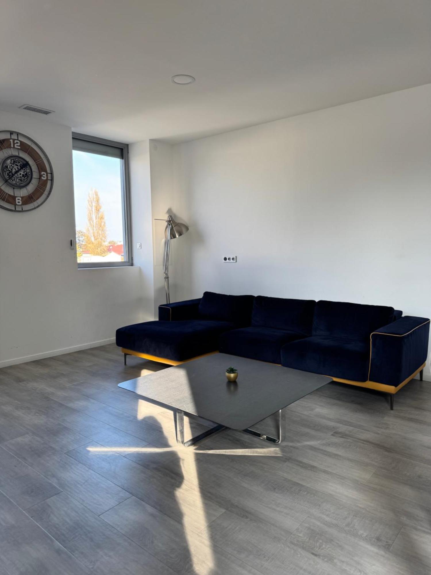 Loft Epure Avec Parking Prive. Saint-Symphorien-dʼOzon
