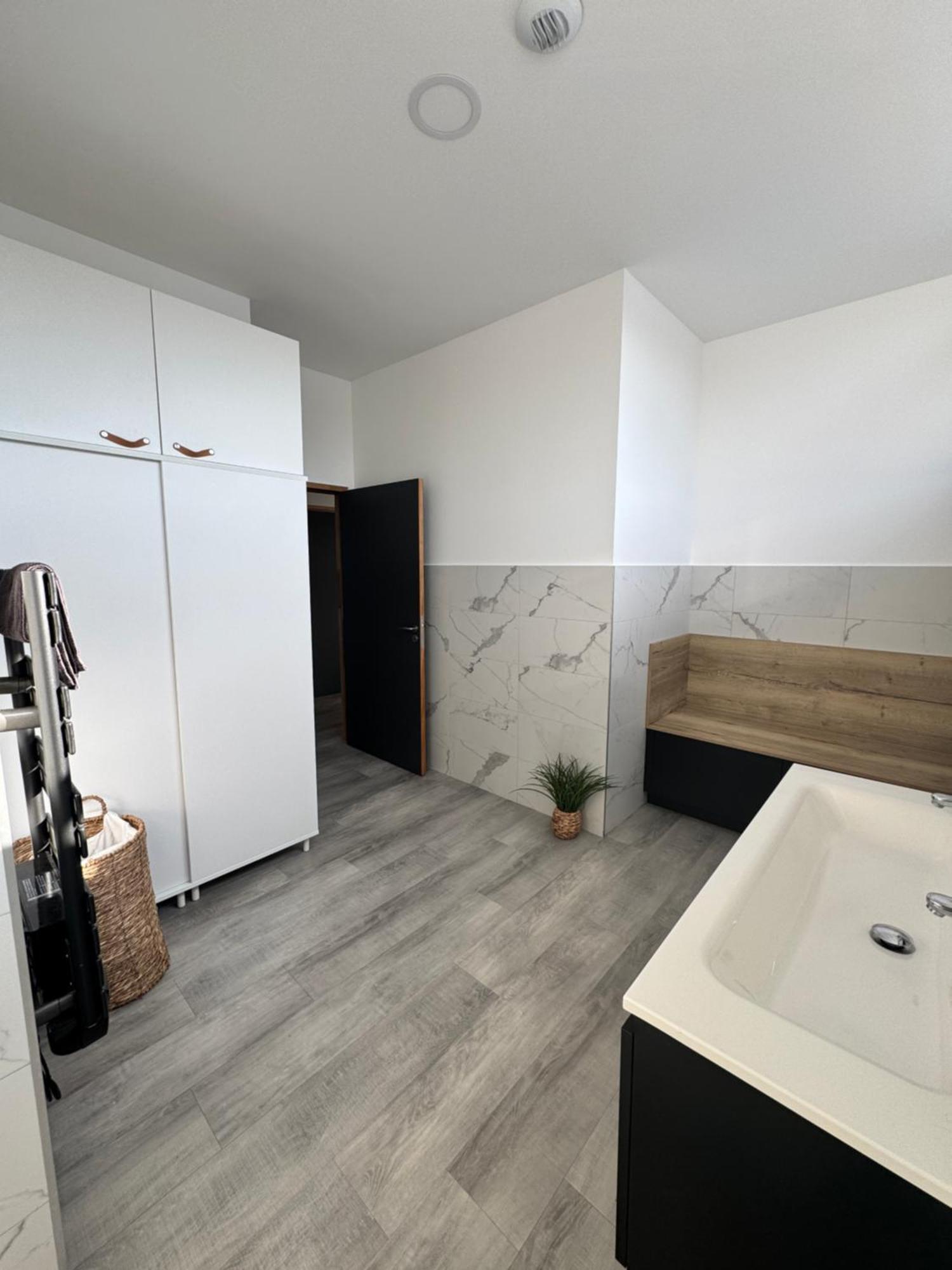 Loft Epure Avec Parking Prive. * Saint-Symphorien-dʼOzon
