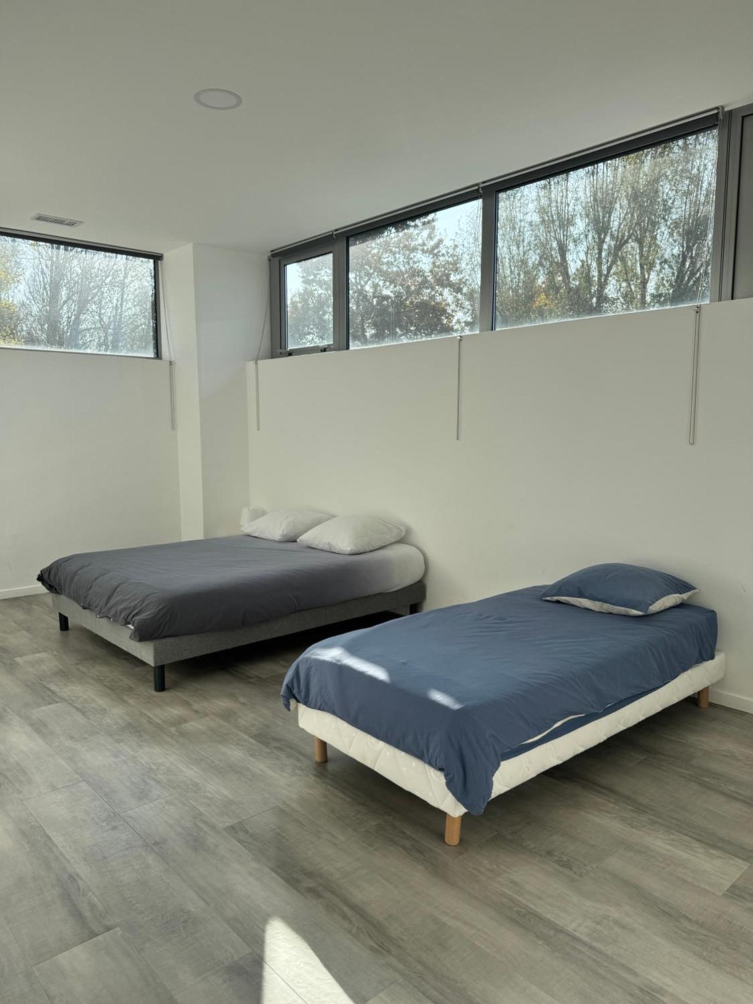 Loft Epure Avec Parking Prive. Apartment